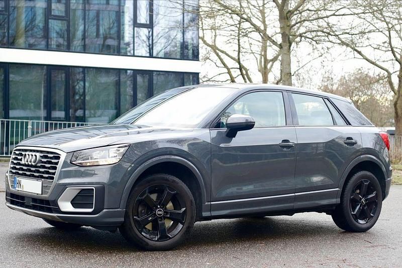 Gebraucht Audi Q2 Sport 116 PS (85 kW) 2018 Grau SUV