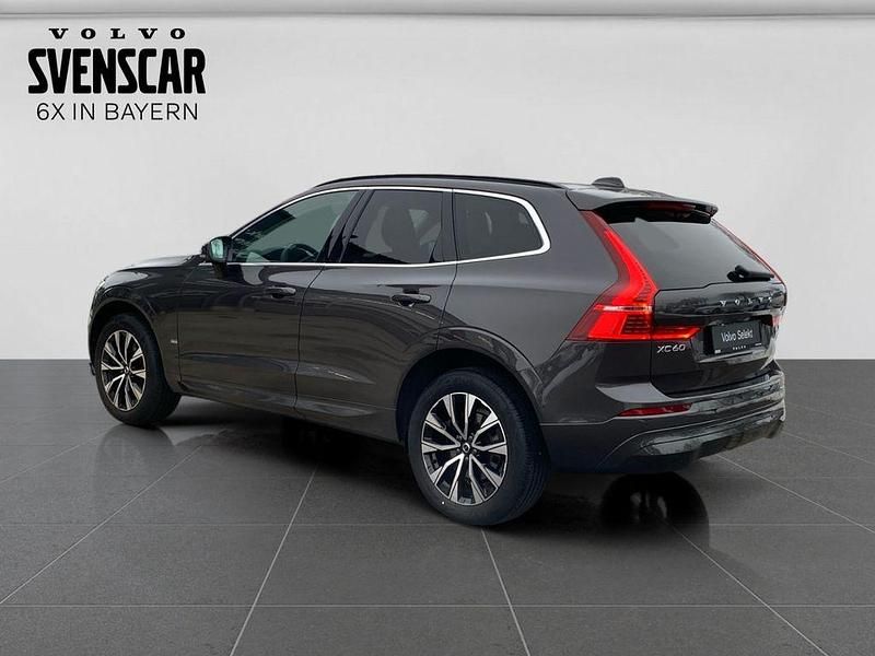 Gebraucht Volvo XC60 Core 197 PS (144 kW) 2022 Grau SUV
