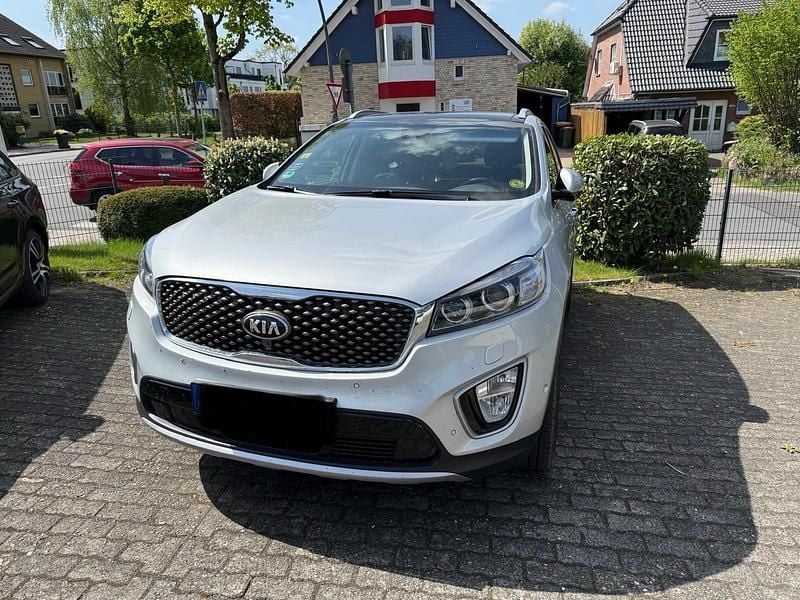 Silber Gebraucht 2016 Kia Sorento Platinum Edition SUV | 17.900 € (Guter Preis) - Bild 1/4
