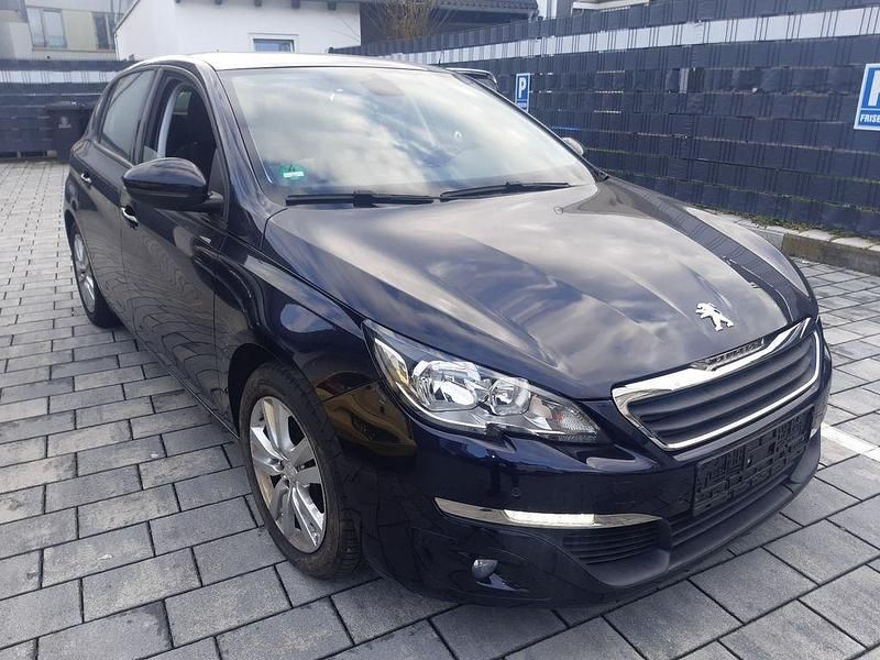 Blau Gebraucht 2013 Peugeot 308 Active Limousine | 6.800 € (Etwas zu teuer) - Bild 1/4