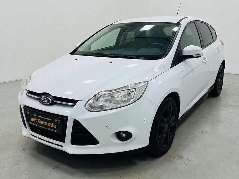 Gebraucht Ford Focus SYNC Edition 125 PS (91 kW) 2013 Weiß Limousine