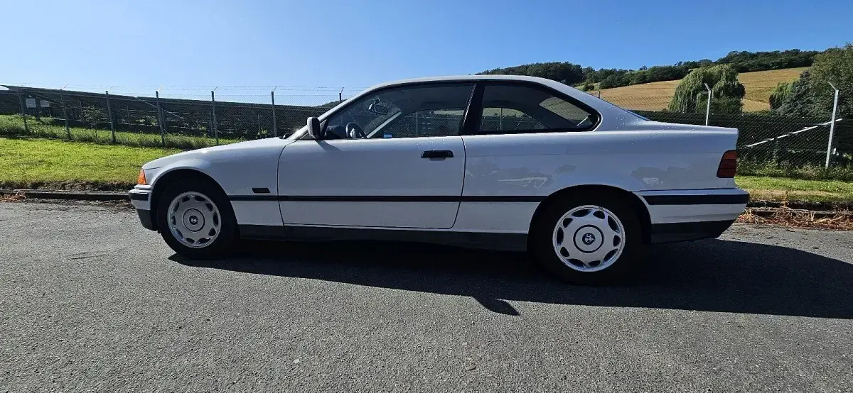 Gebraucht BMW 316 102 PS (75 kW) 1994 Weiß Coupé