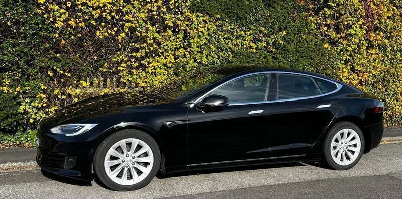 Schwarz Gebraucht 2017 Tesla Model S Limousine | 26.300 € (Guter Preis) - Bild 1/4