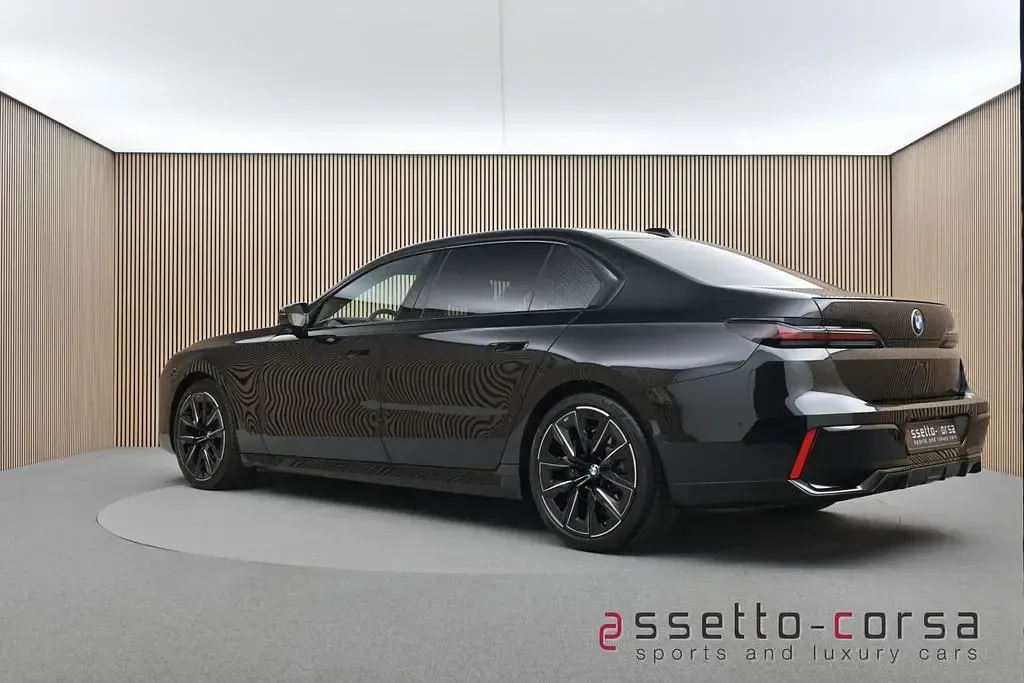 Gebraucht BMW 740 M Sport 286 PS (210 kW) 2026 Schwarz Limousine