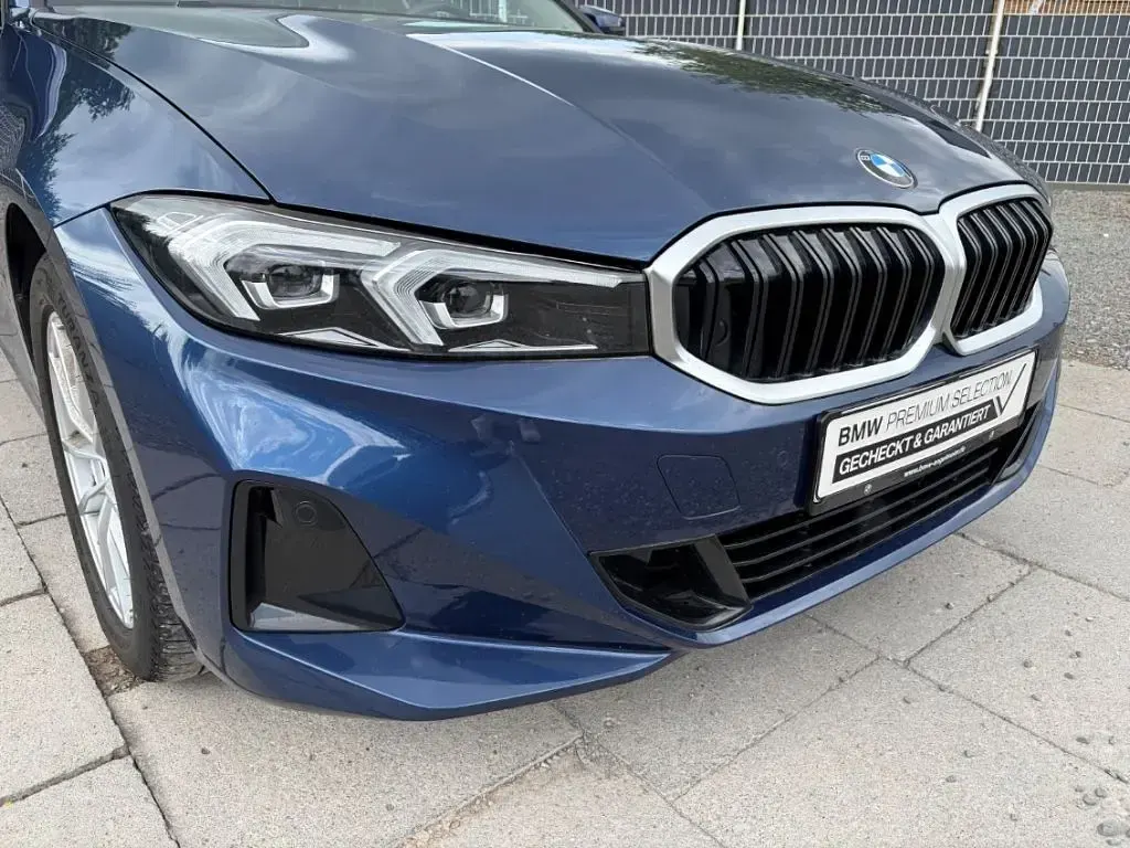 Gebraucht BMW 320 190 PS (139 kW) 2023 Blau Kombi