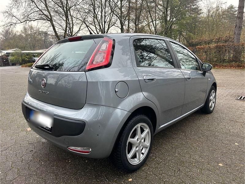 Gebraucht Fiat Punto Pop 69 PS (50 kW) 2011 Grau Kleinwagen