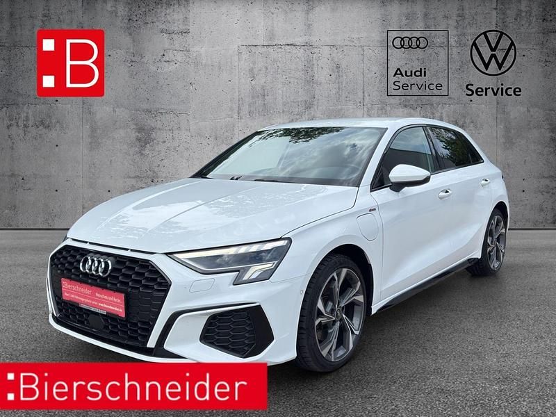 Weiss Gebraucht 2021 Audi A3 Sportback e-tron S-Line Limousine | 21.450 € (Fairer Preis) - Bild 1/3