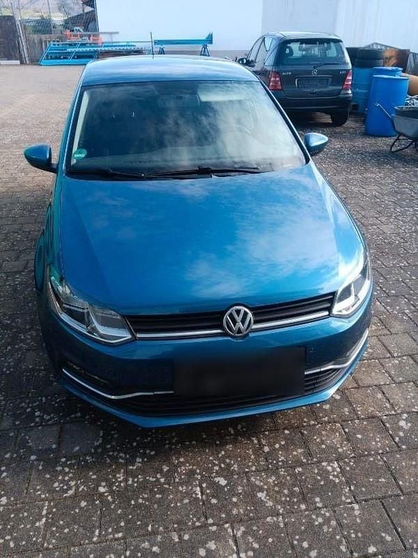 Gebraucht VW Polo 90 PS (66 kW) 2016 Blau Kleinwagen