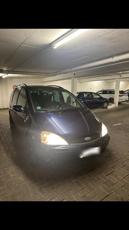 Blau Gebraucht 2001 Ford Galaxy Van / Kleinbus | 2.299 € (Fairer Preis) - Bild 1/4