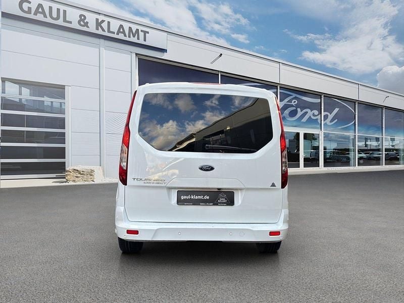 Gebraucht Ford Tourneo Titanium 120 PS (88 kW) 2021 Frostweiß Limousine