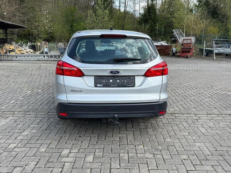 Usata Ford Focus 105 CV (77 kW) 2016 Argento Station wagon