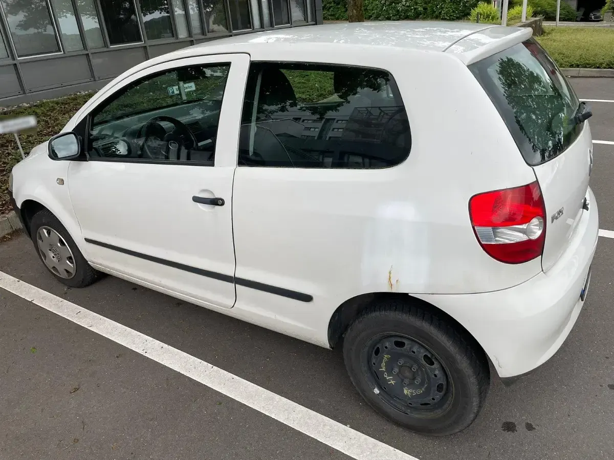 Gebraucht VW Fox 54 PS (39 kW) 2005 Weiß Kleinwagen