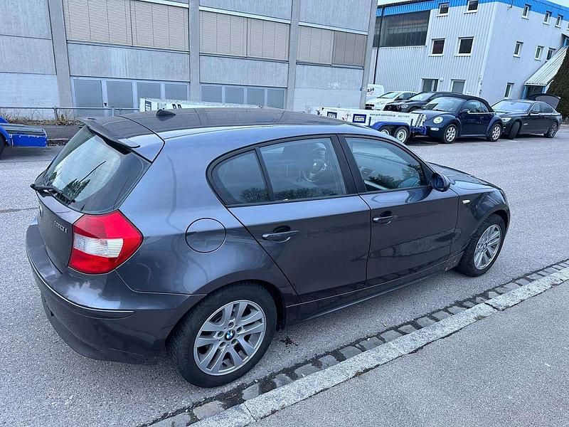 Gebraucht BMW 120 150 PS (110 kW) 2004 Sparkling graphite metallic Kleinwagen