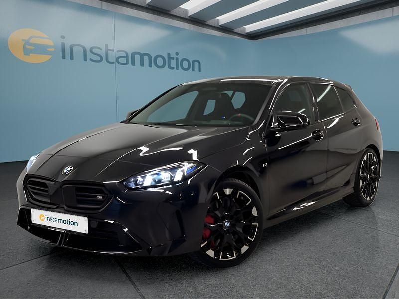 Schwarz Gebraucht 2024 BMW M135 Kleinwagen | 47.849 € - Bild 1/4