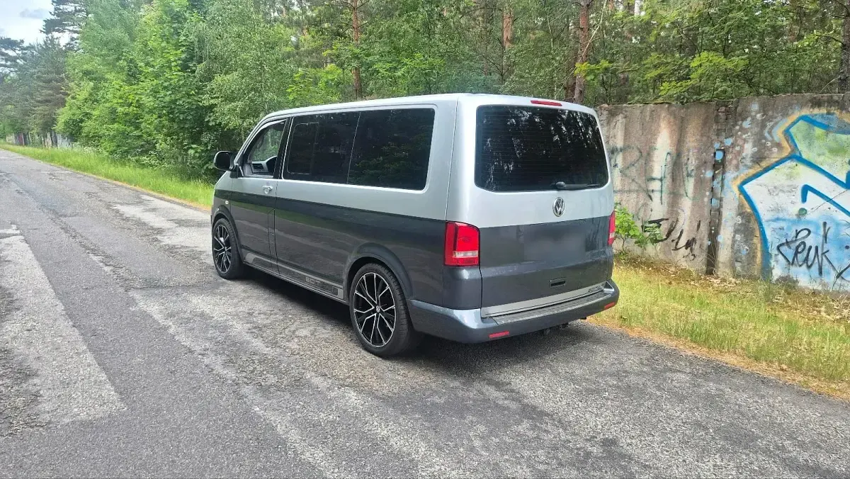 Gebraucht VW Multivan Comfortline 140 PS (102 kW) 2010 Silber Van / Kleinbus