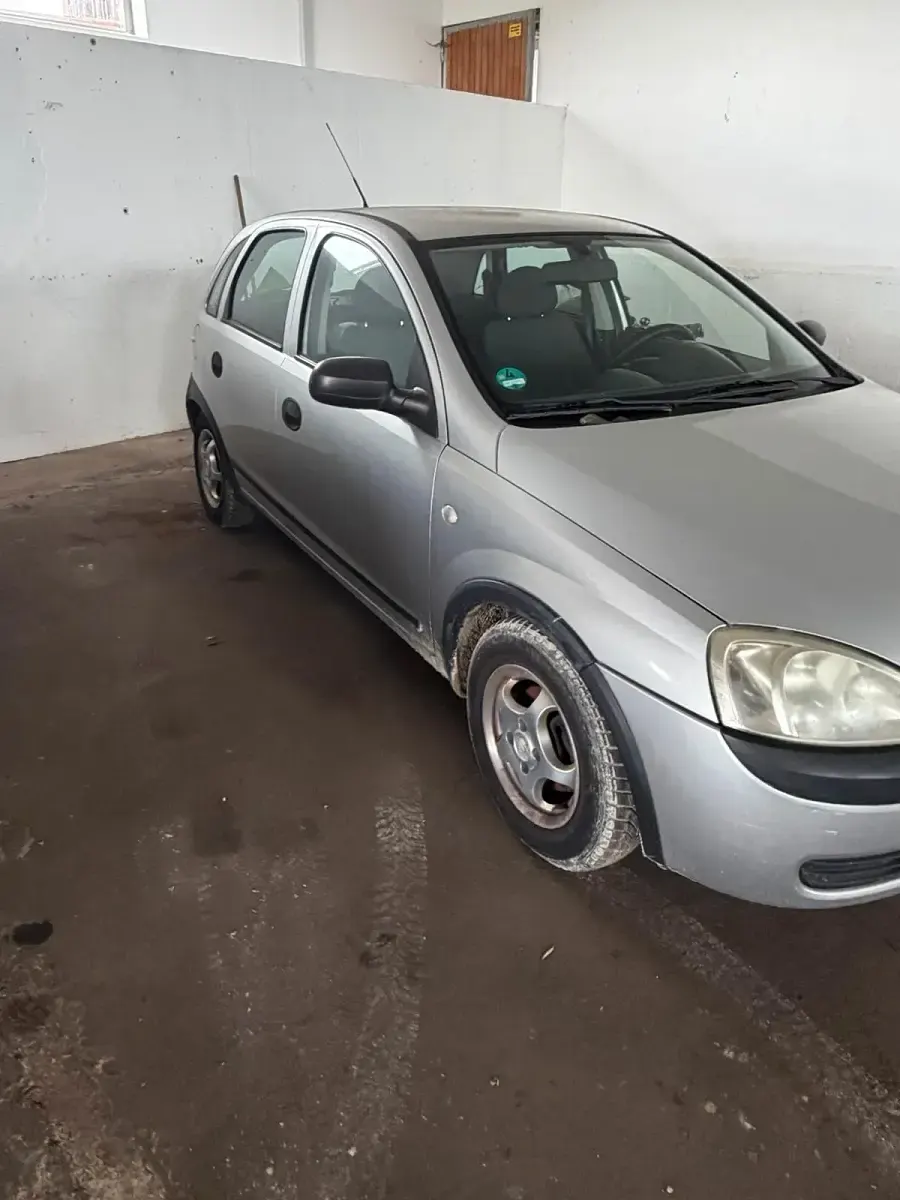 Gebraucht Opel Corsa 75 PS (55 kW) 2003 Silber Kleinwagen