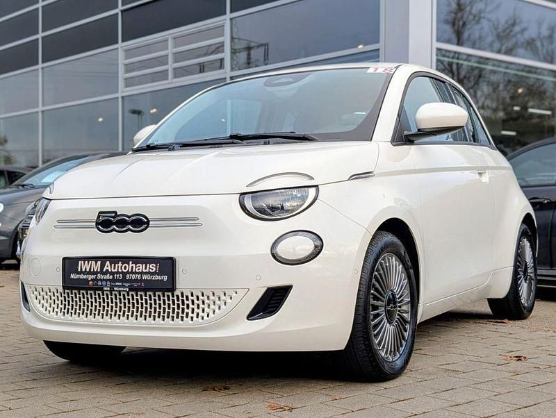 Gebraucht Fiat 500e 86 kW (118 PS) 2023 Weiß Limousine