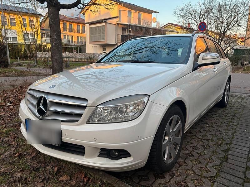 Weiß Gebraucht 2009 Mercedes C200 Kombi | 6.500 € (Fairer Preis) - Bild 1/4