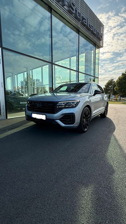 Silber Gebraucht 2020 VW Touareg R-line SUV | 52.900 € (Fairer Preis) - Bild 1/4