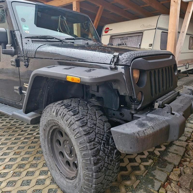 Gebraucht Jeep Wrangler Sahara 200 PS (147 kW) 2011 Schwarz SUV