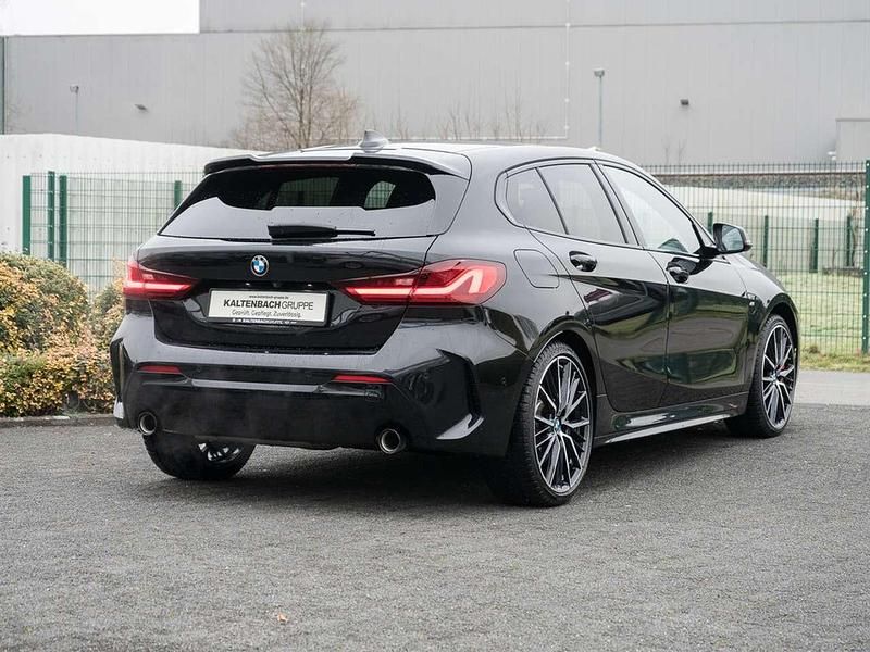 Gebraucht BMW 120 Performance 190 PS (139 kW) 2022 Schwarz Kleinwagen