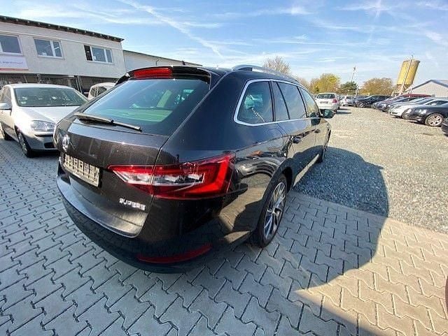 Gebraucht Skoda Superb Premium Edition 200 PS (147 kW) 2016 Grau Kombi