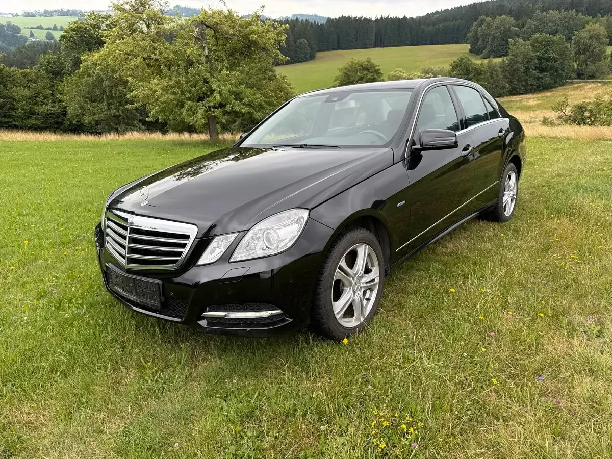 Usata Mercedes E350 265 CV (194 kW) 2012 Nero Berlina