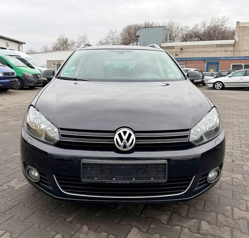 Gebraucht VW Golf VI Style 105 PS (77 kW) 2011 Schwarz Kleinwagen