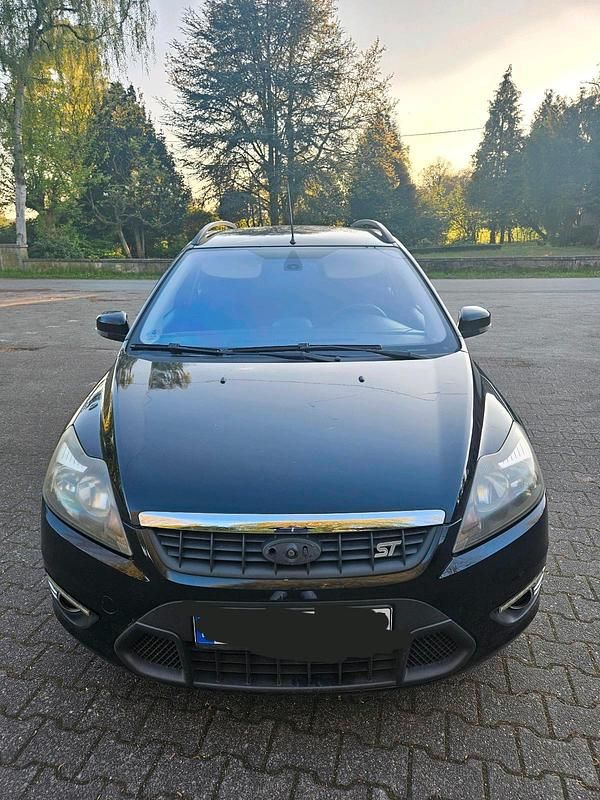 Usata Ford Focus 145 CV (106 kW) 2008 Nero Station wagon