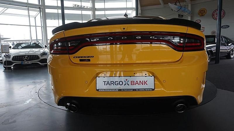 Gebraucht Dodge Charger 375 PS (275 kW) 2017 Gelb Limousine