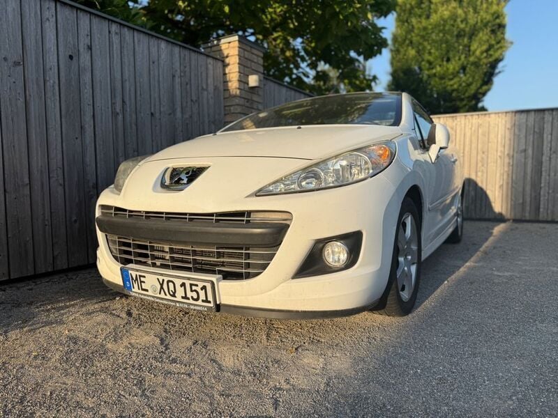 Weiß Gebraucht 2009 Peugeot 207 CC Filou Cabrio | 1.500 € (Superpreis) - Bild 1/4