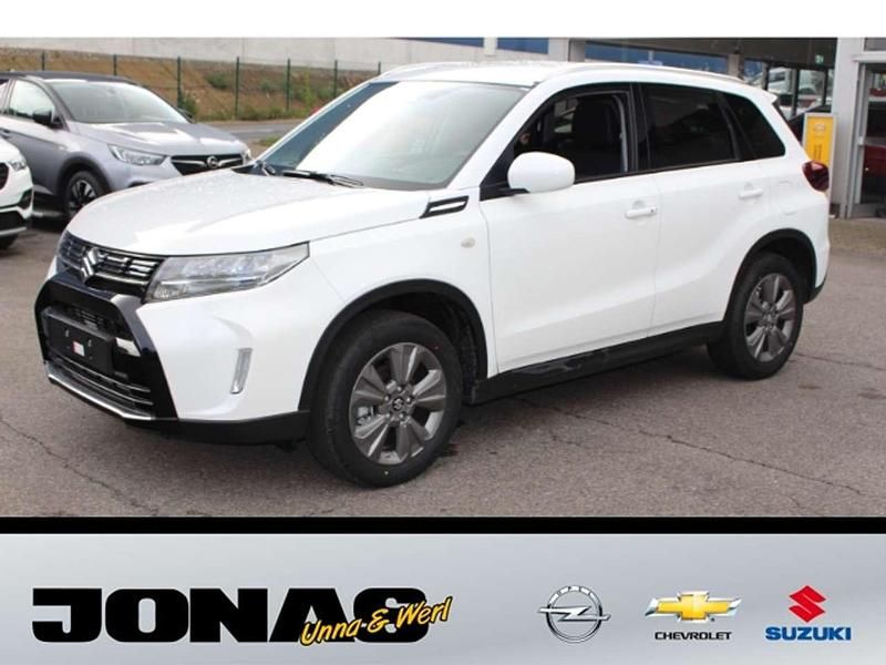 Cool white pearl metallic Neu 2025 Suzuki Vitara Comfort SUV | 22.950 € (Guter Preis) - Bild 1/3