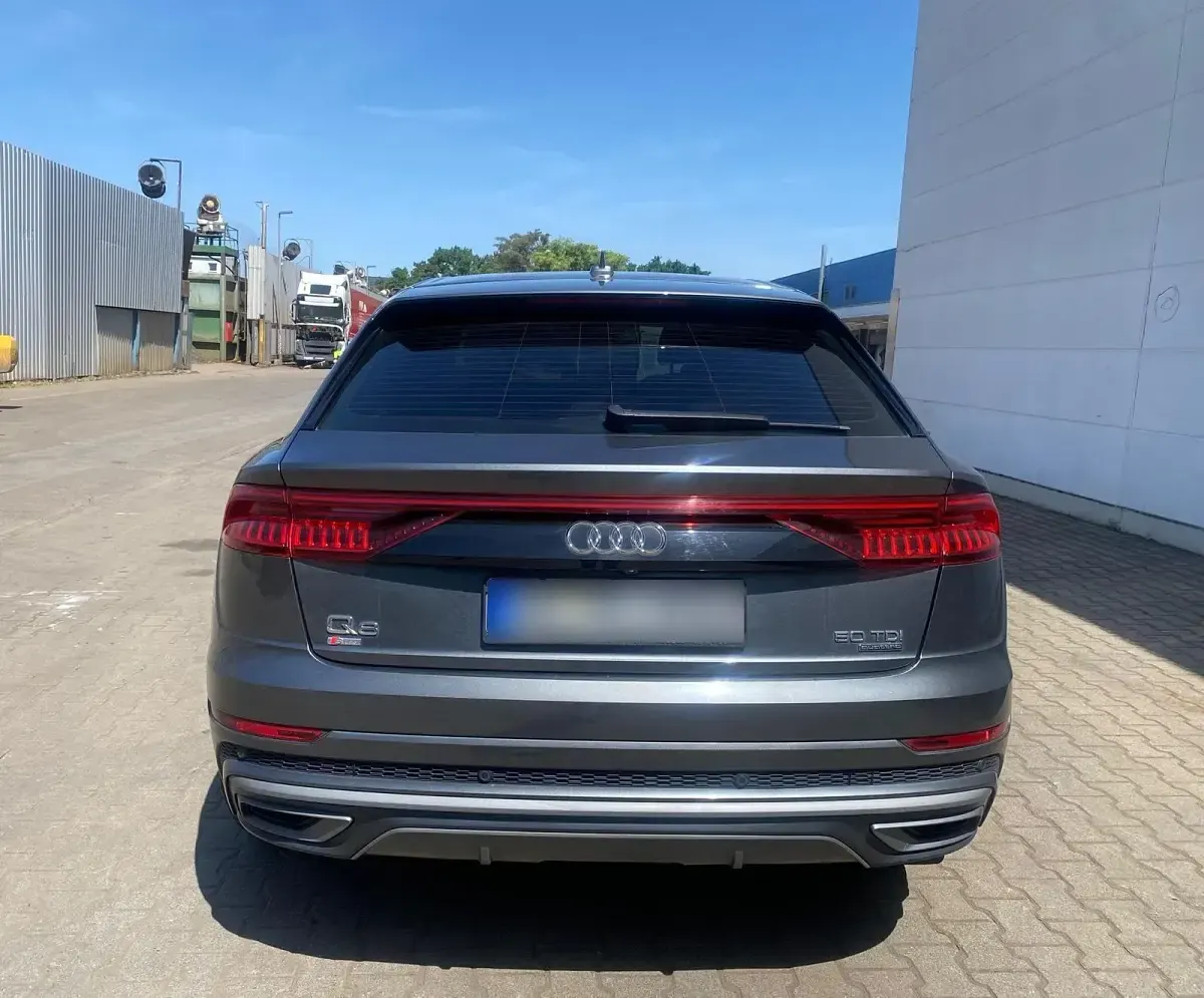 Gebraucht Audi Q8 S-Line 286 PS (210 kW) 2018 Grau SUV