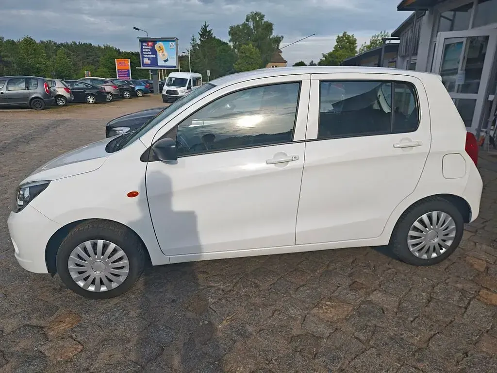 Gebraucht Suzuki Celerio Club 68 PS (50 kW) 2016 Weiß Kleinwagen
