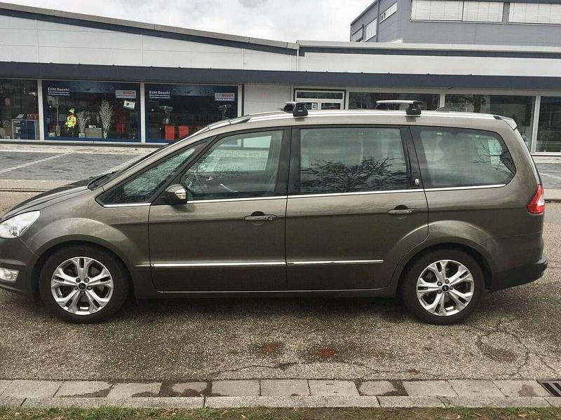 Gebraucht Ford Galaxy Ghia 163 PS (119 kW) 2011 Van / Kleinbus