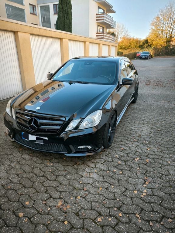 Gebraucht Mercedes E350 Avantgarde 292 PS (214 kW) 2009 Schwarz Limousine