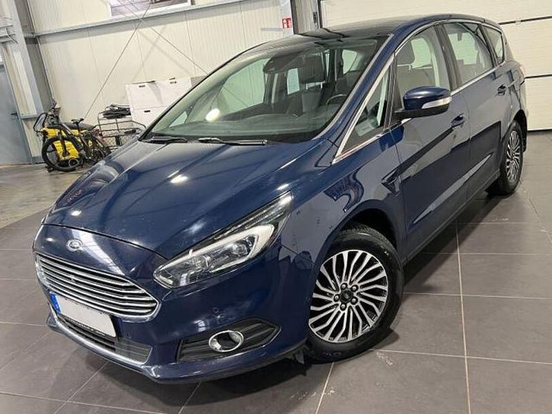 Blau Gebraucht 2018 Ford S-MAX S Van / Kleinbus | 12.995 € (Guter Preis) - Bild 1/4