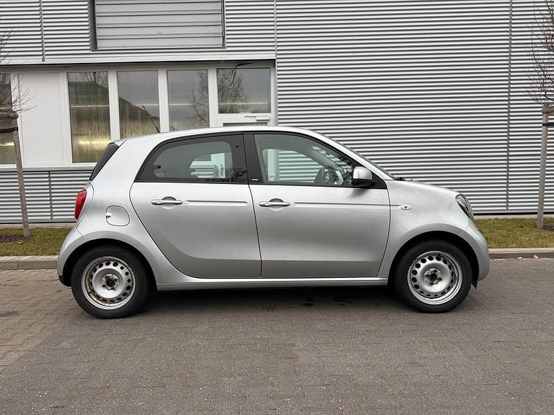 Gebraucht Smart ForFour Passion 90 PS (66 kW) 2015 Silber Kleinwagen