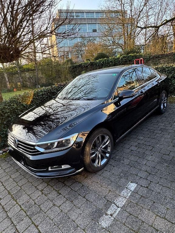 Gebraucht VW Passat Highline 220 PS (161 kW) 2016 Schwarz Limousine