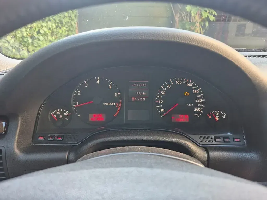 Gebraucht Audi A8 310 PS (228 kW) 2002 Blau Limousine