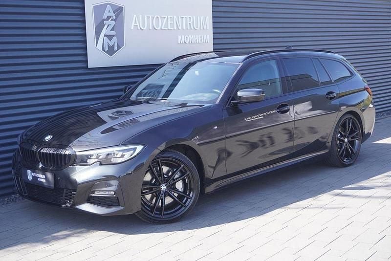 Black sapphire metallic Gebraucht 2022 BMW 330 M Sport Limousine | 33.990 € (Guter Preis) - Bild 1/4