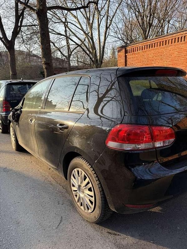 Gebraucht VW Golf VI Style 86 PS (63 kW) 2011 Schwarz Kleinwagen