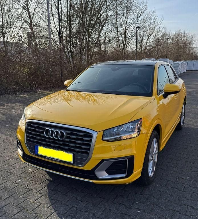 Gebraucht Audi Q2 Sport 150 PS (110 kW) 2018 Gelb SUV