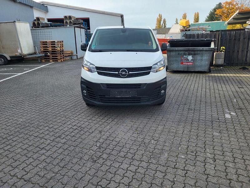 Weiß Gebraucht 2021 Opel Vivaro Van | 11.100 € (Superpreis) - Bild 1/4