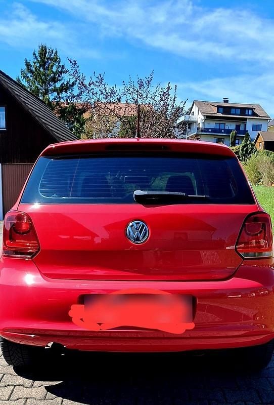 Second-hand VW Polo 86 CP (63 kW) 2011 Roșu Hatchback