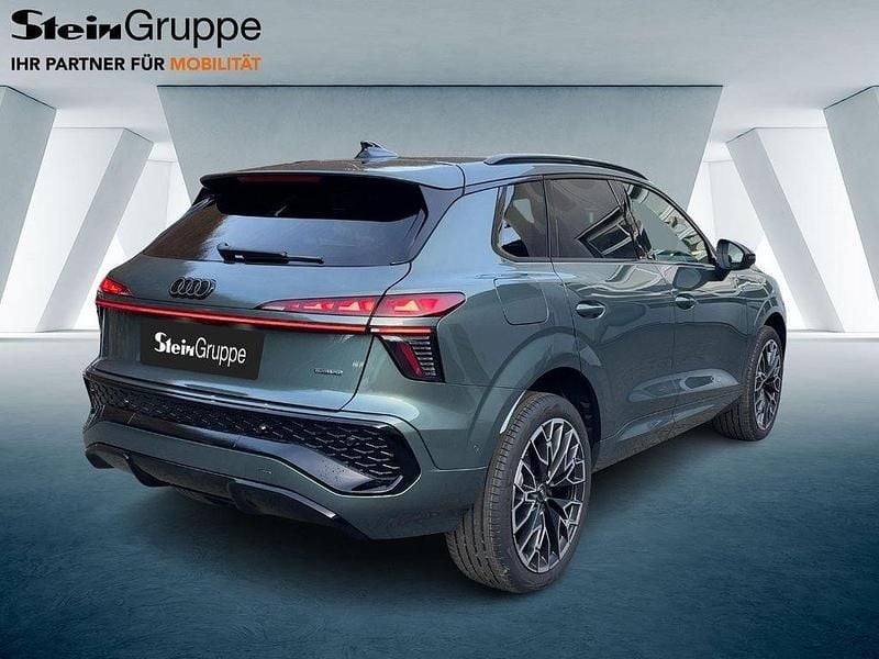 Neu Audi Q3 Sport 204 PS (150 kW) 2025 Grün SUV