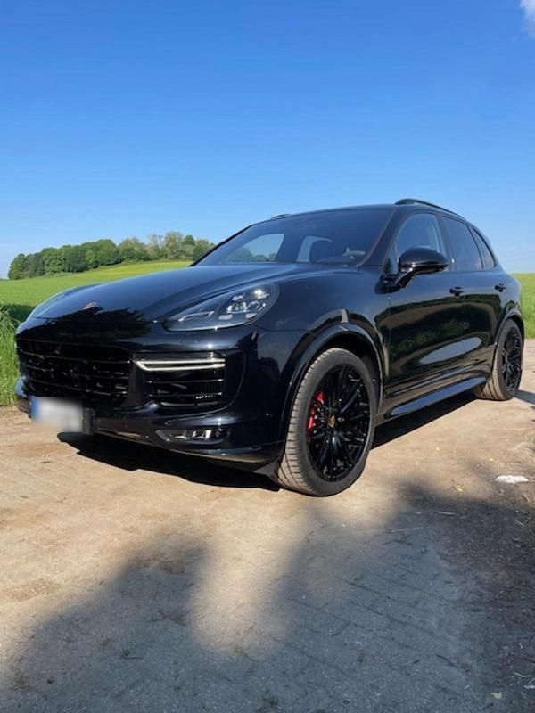 Gebraucht Porsche Cayenne 445 PS (327 kW) 2018 Schwarz SUV