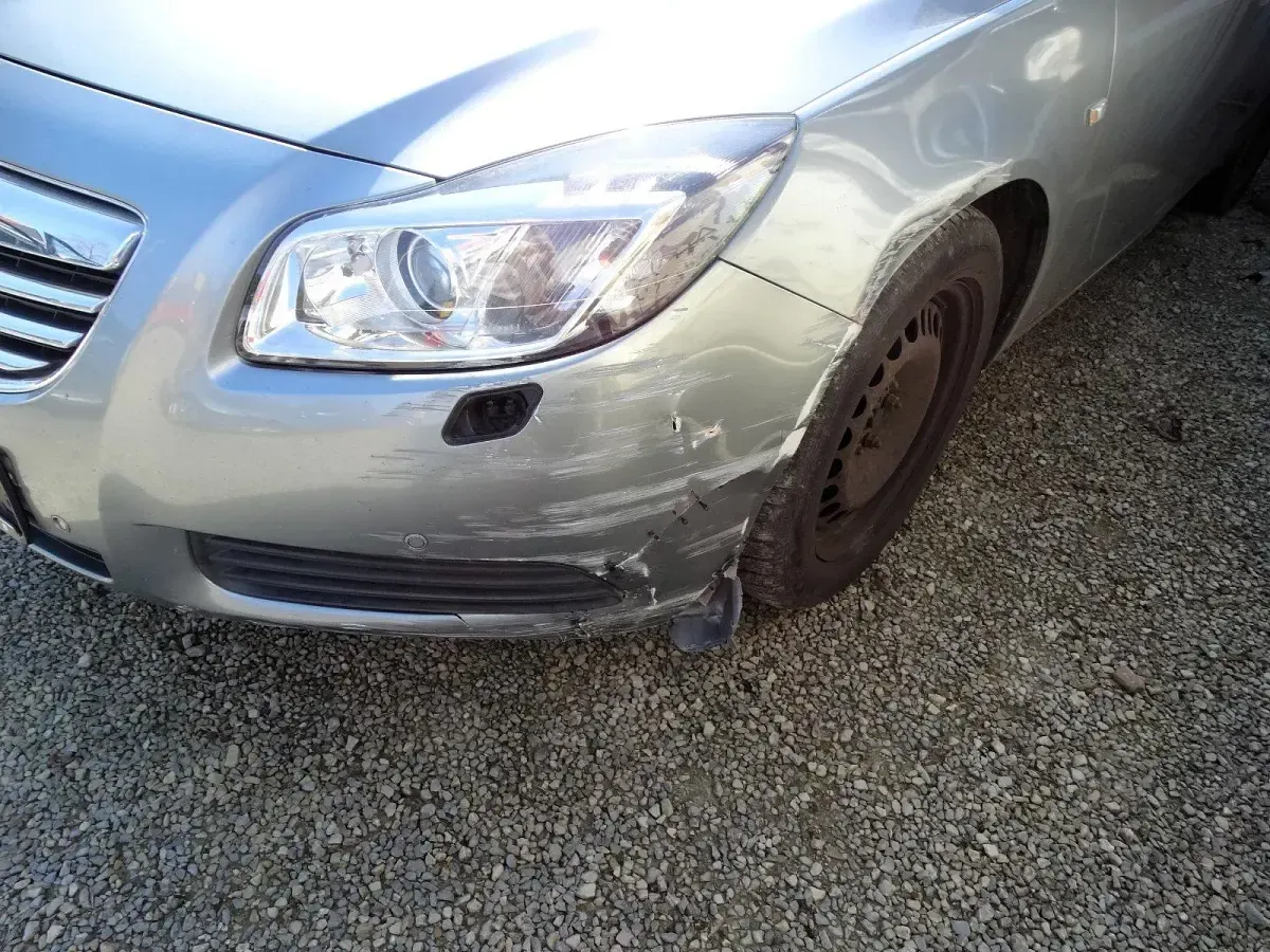 Gebraucht Opel Insignia 160 PS (117 kW) 2013 Silber Kombi