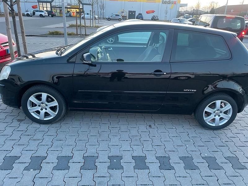 Gebraucht VW Polo 60 PS (44 kW) 2009 Schwarz Kleinwagen