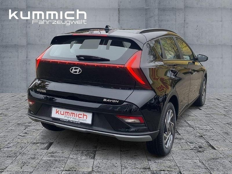 Neu Hyundai Bayon Trend 101 PS (74 kW) 2025 Phantom black SUV